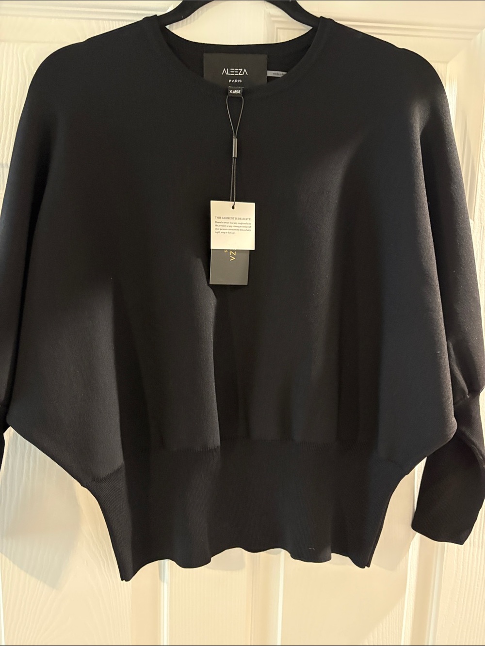 Alezza Paris Black Women's Sweater - Classic Crewneck